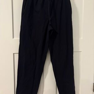 Lululemon Tapered Leg Mid Rise Pant